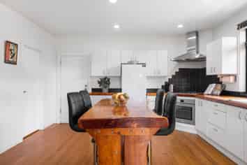5 Julian Road, Okato