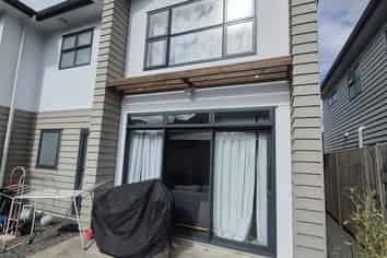 8 Ronalds Way, Taita