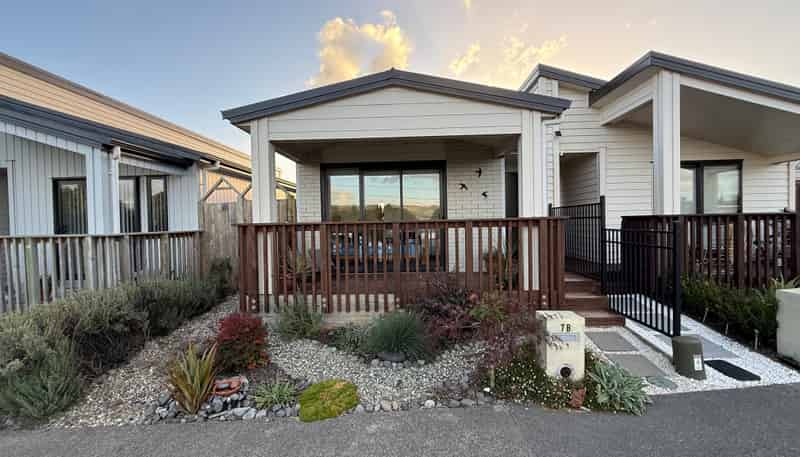 B/7 Tributary Parade, Karaka