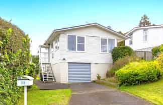 11 Barker Rise, Northcross