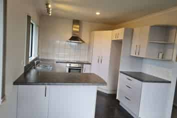 2 Comber Place, Johnsonville