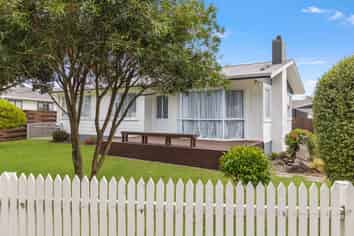 47 Carlyle Street, Leamington