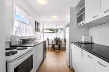 47 Carlyle Street, Leamington