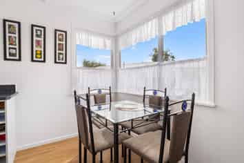 47 Carlyle Street, Leamington