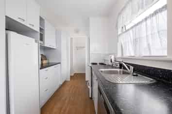 47 Carlyle Street, Leamington