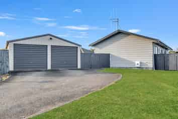 32 Dahlstrom Grove, Kelvin Grove