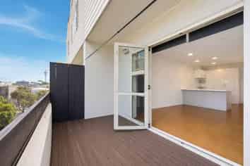 122F  Newton Road, Eden Terrace