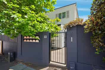 122F  Newton Road, Eden Terrace