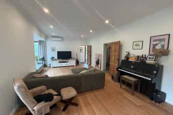 43 Makara Road, Karori