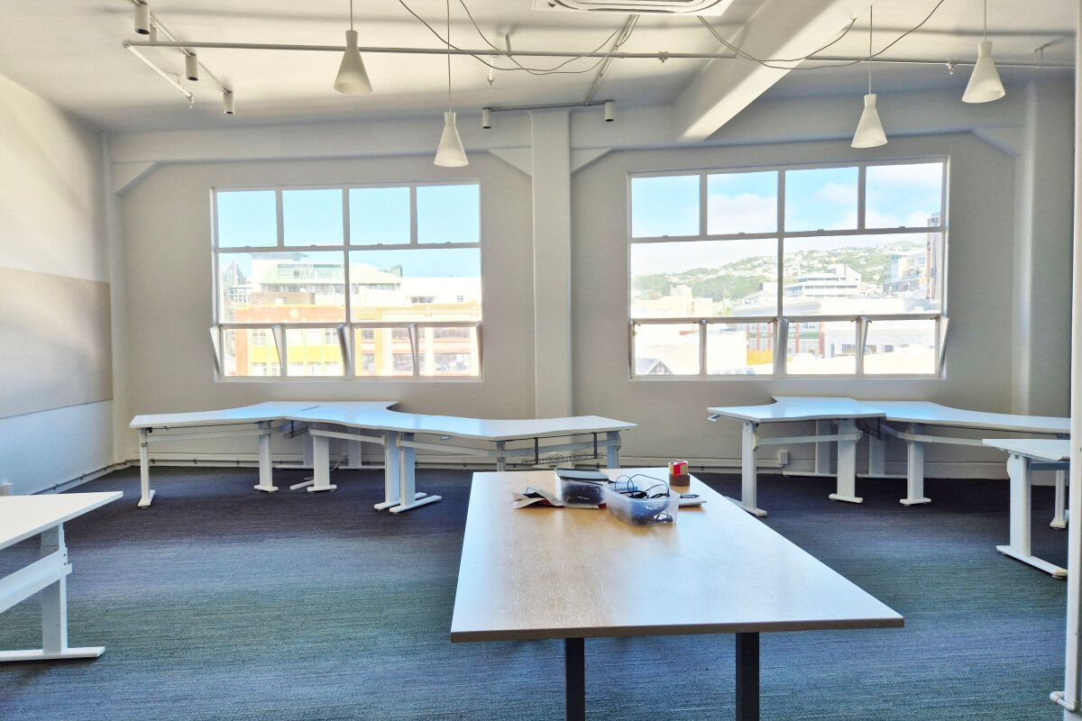 Creative Office with Wellness Features - Vista 6