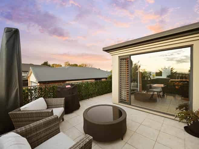 9 Bishopsworth Way, Huntington