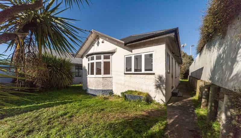 372 Broadway , Miramar