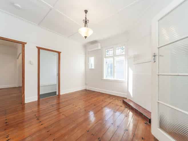 372 Broadway , Miramar