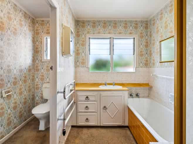 6 Burling Avenue, Whau Valley