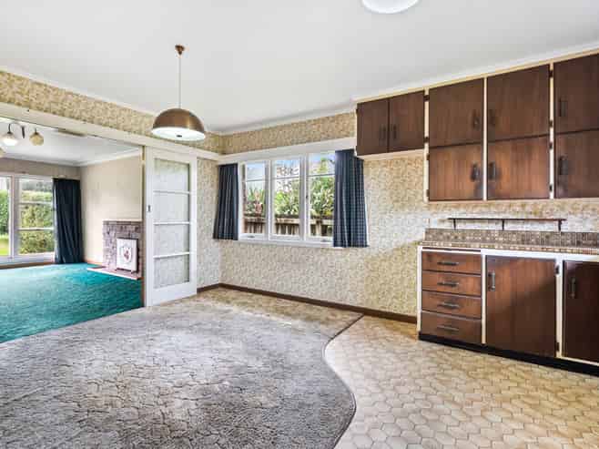 6 Burling Avenue, Whau Valley