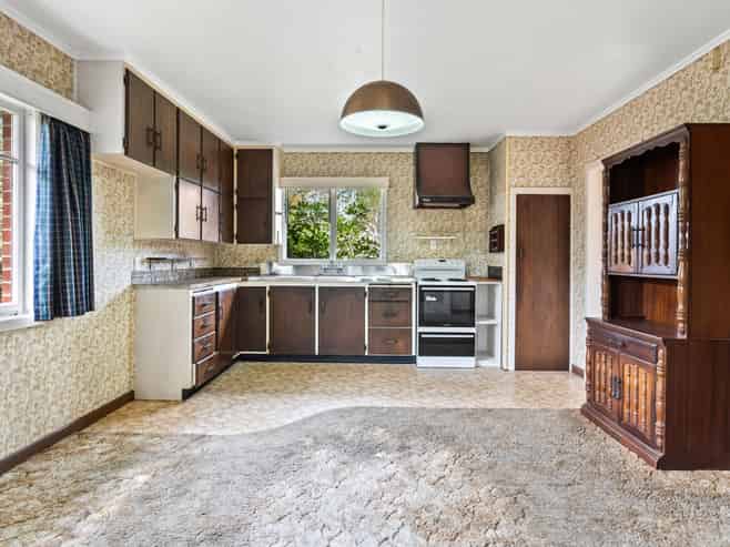 6 Burling Avenue, Whau Valley