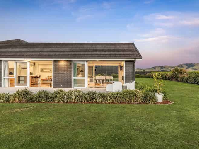 14 Seachange Drive, Cambridge