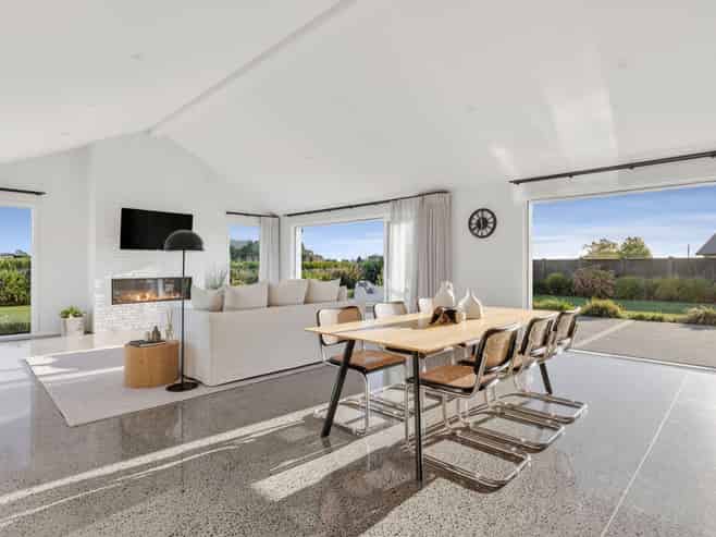 14 Seachange Drive, Cambridge