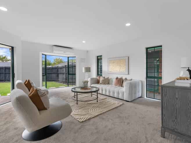 16 Cottesmore Place, Huntington Park