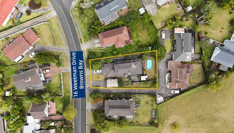 16 Weetman Drive, Browns Bay