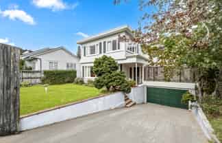 22 Woodside Crescent, Saint Heliers