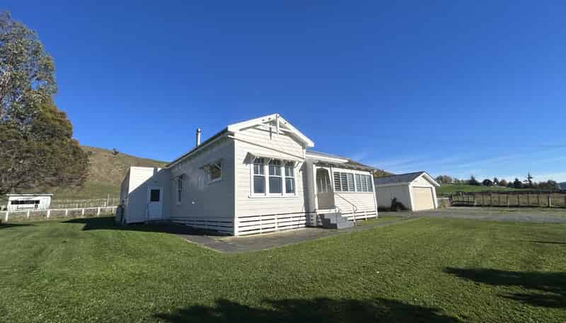 7905 State Highway 1 , Taihape and Surrounds