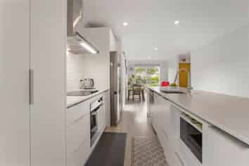 11 Orowaru Avenue, Massey