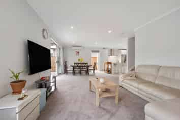 11 Orowaru Avenue, Massey