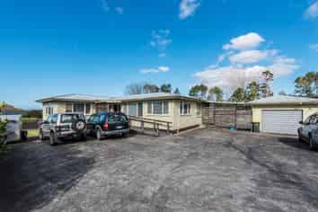 Freehold Business Mixed Use Site with Income