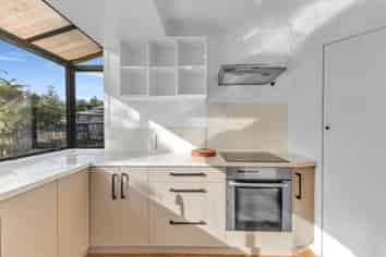 50 seaview road, Marfell