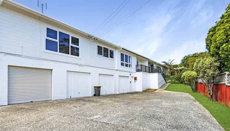 2/ Selwyn Crescent, Forrest Hill