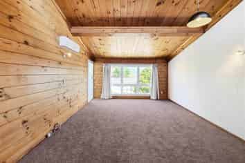 2/ Selwyn Crescent, Forrest Hill