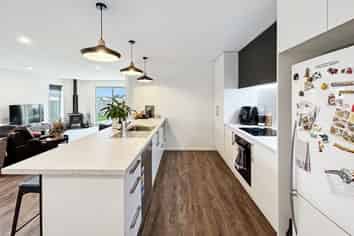 9 Shier Place, Amberley