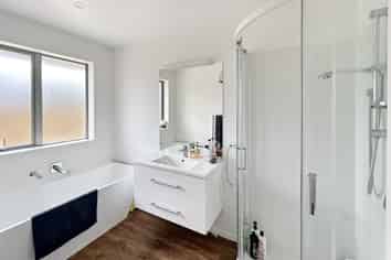 9 Shier Place, Amberley