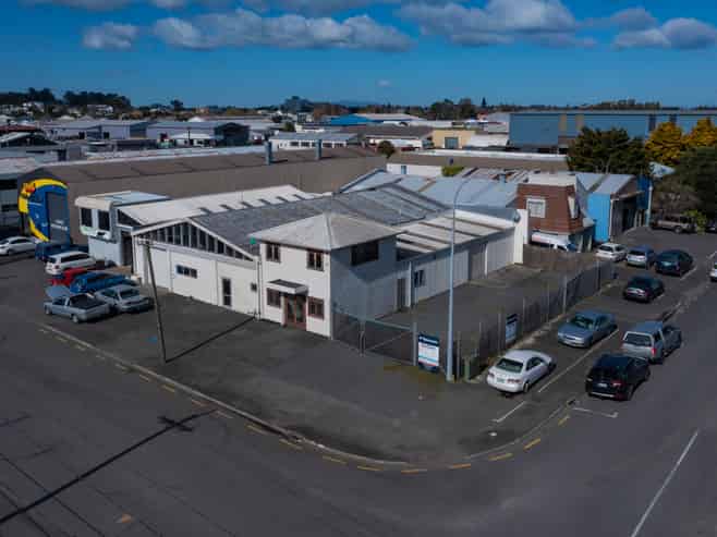 Corner Profile Exposure