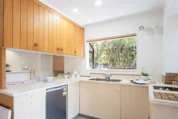 18 Roys Road, Plimmerton