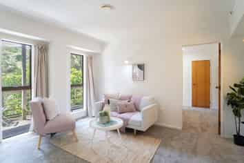 18 Roys Road, Plimmerton