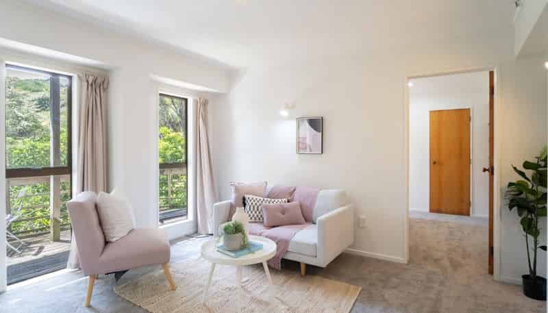 18 Roys Road, Plimmerton