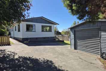 18 Leeton Drive, Waipukurau