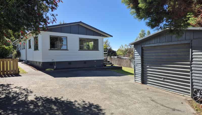 18 Leeton Drive, Waipukurau
