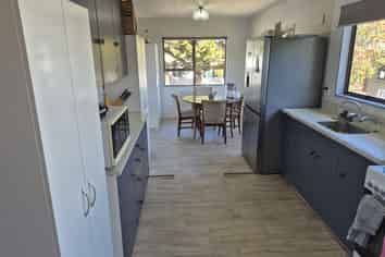 18 Leeton Drive, Waipukurau