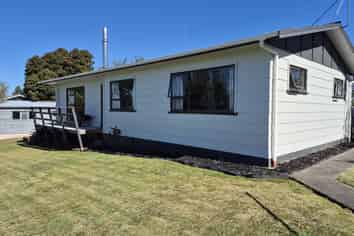 18 Leeton Drive, Waipukurau