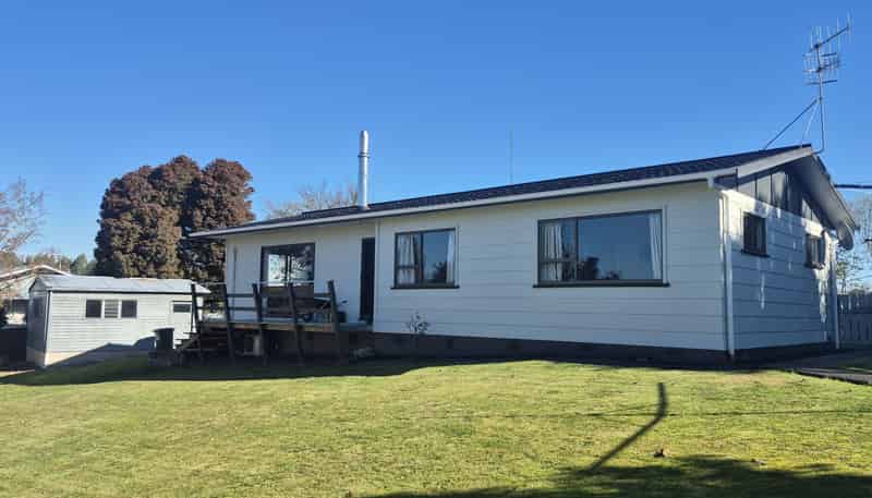 18 Leeton Drive, Waipukurau