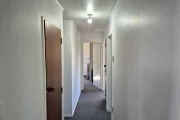 18 Leeton Drive, Waipukurau