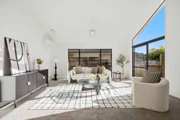 8 Ravine Lane, Oteha