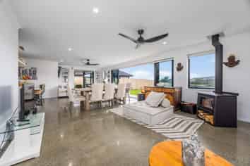 17 Awa Avenue, Helensville