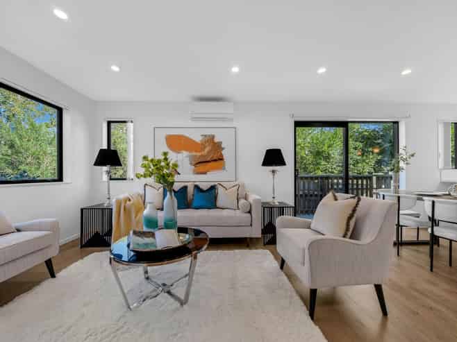 14a Oaktree Avenue, Browns Bay