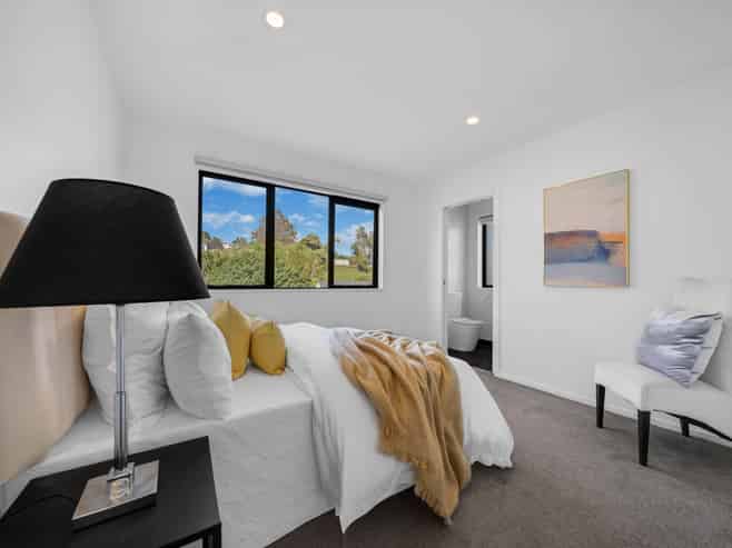 14a Oaktree Avenue, Browns Bay