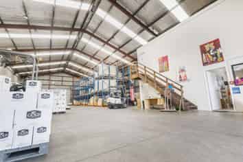 High-Stud Industrial Facility – Heavy Industry Zone
