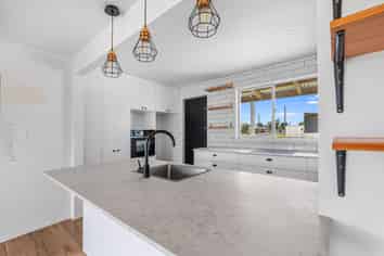 1 Farm Road, Waihi Beach